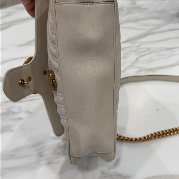 Gucci GG marmot chain bag in off white - Picture 13 of 13